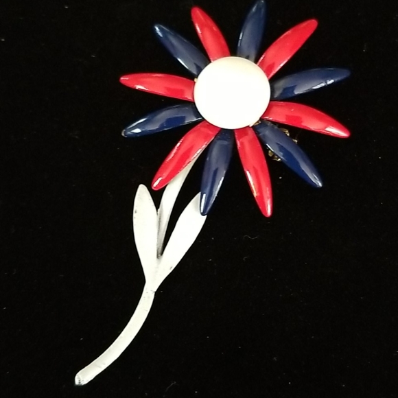 Vintage 1960s Red White and Blue Enamel Daisy Flower Brooch Pin - Picture 11 of 16